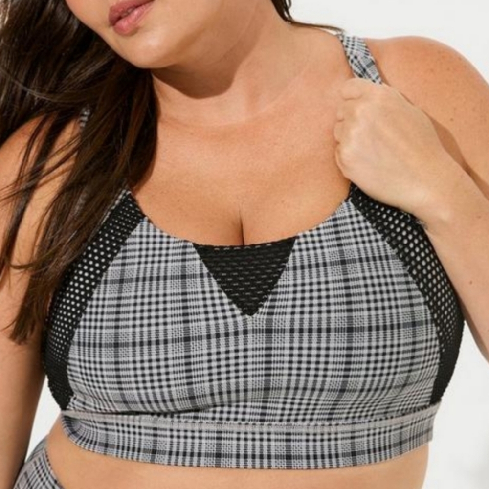Torrid Plaid Low Impact Wireless Mesh Cut-Out Active Sports Bra Size 5X …